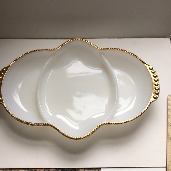 Vintage Anchor Hocking Fire King milk glass dish